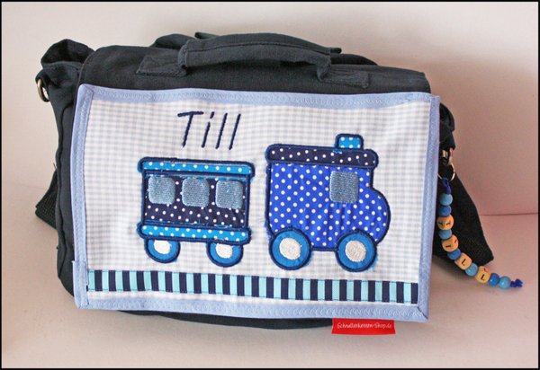 Rucksack, Kindergartentasche mit Namen – blau – Motiv Eisenbahn